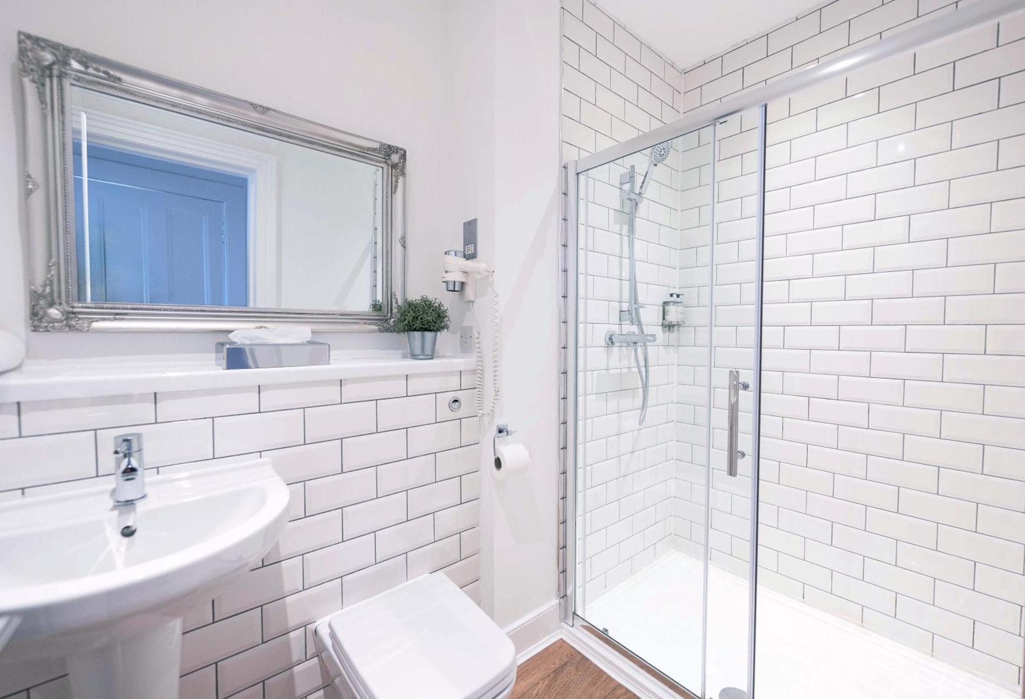 Hanover 71 Suites Единбург Екстериор снимка