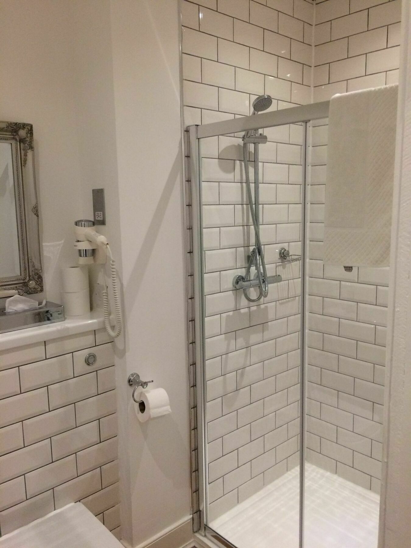 Hanover 71 Suites Единбург Екстериор снимка