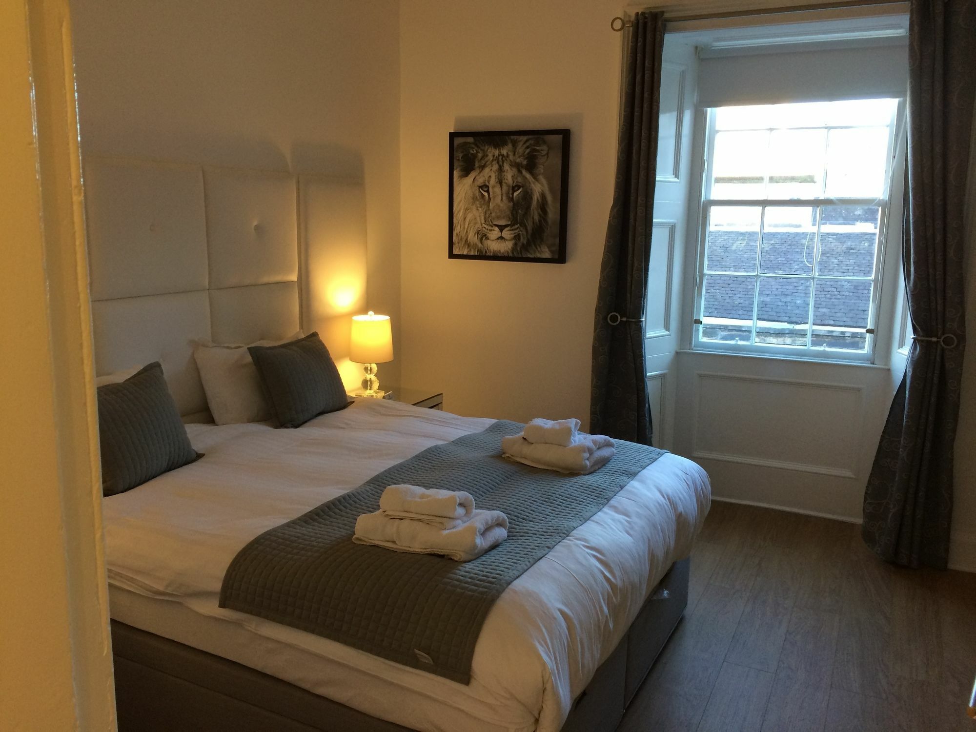 Hanover 71 Suites Единбург Екстериор снимка