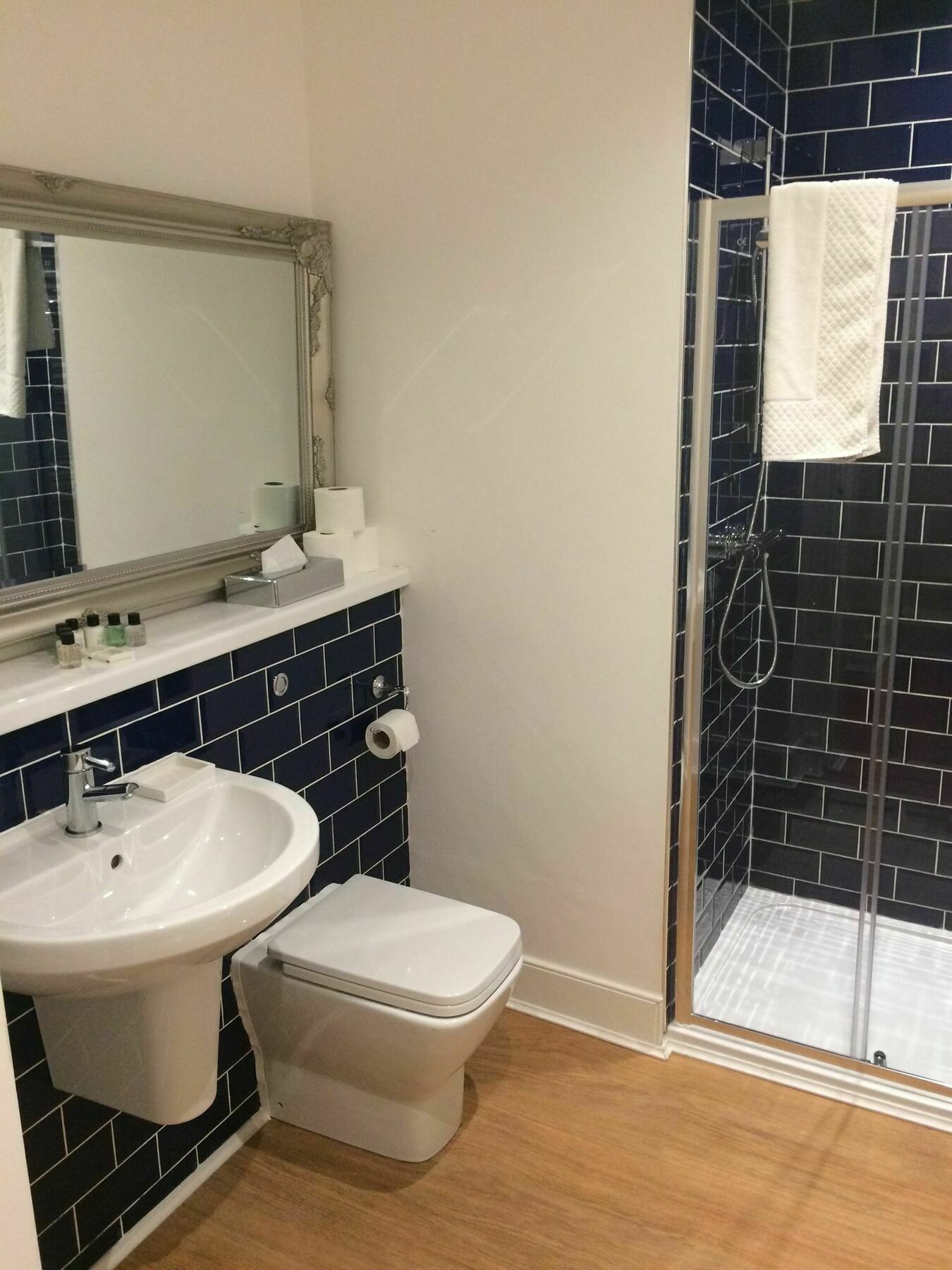 Hanover 71 Suites Единбург Екстериор снимка